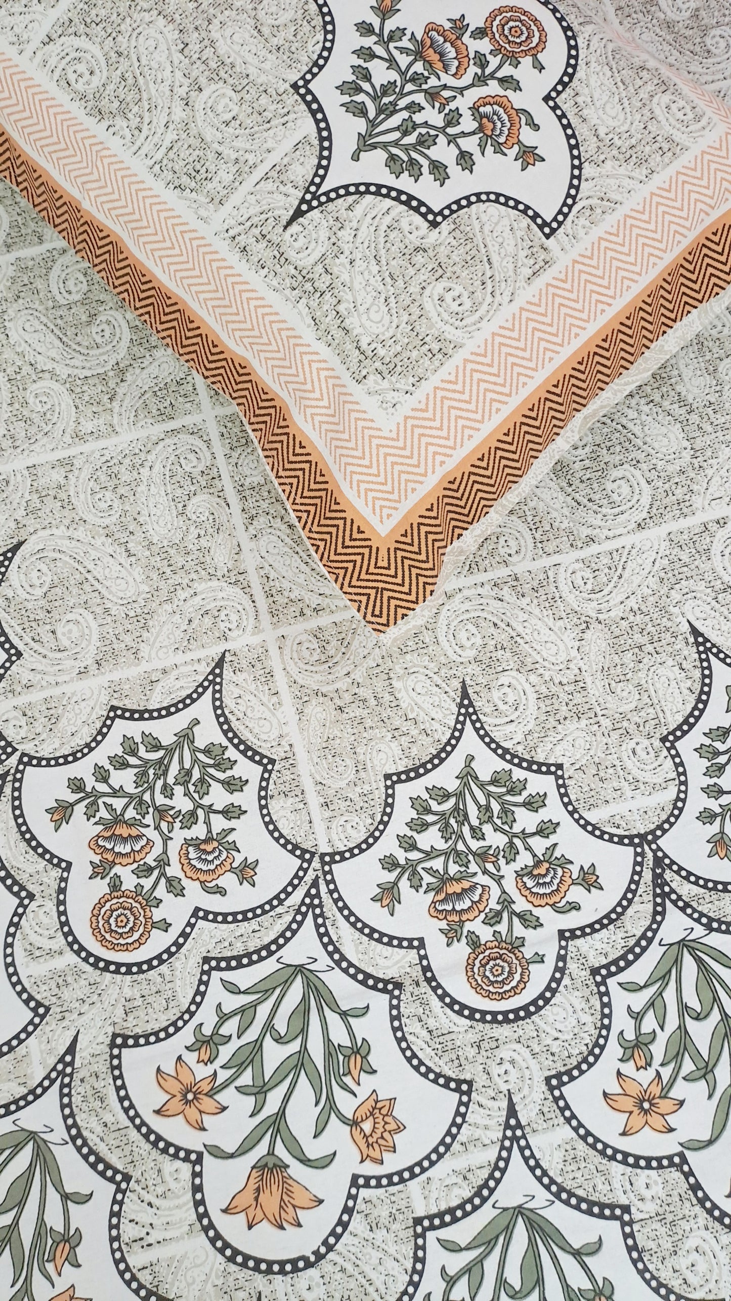 Nargis Pure Cotton Double Bedsheet - Centre design Brown