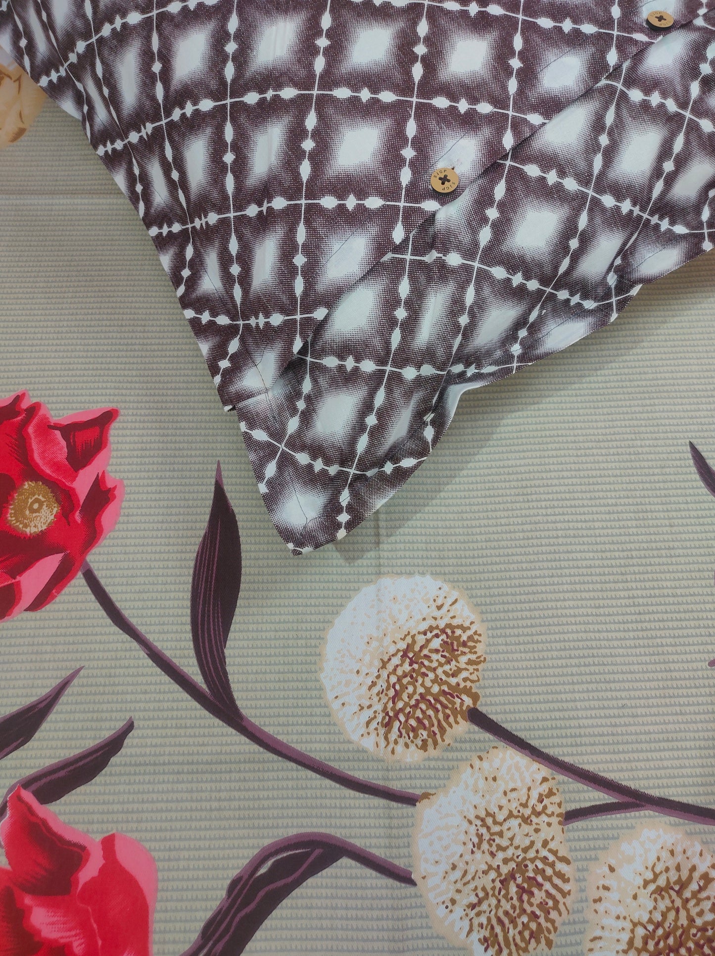Rich look Floral Cotton Double Bedsheet - Off White