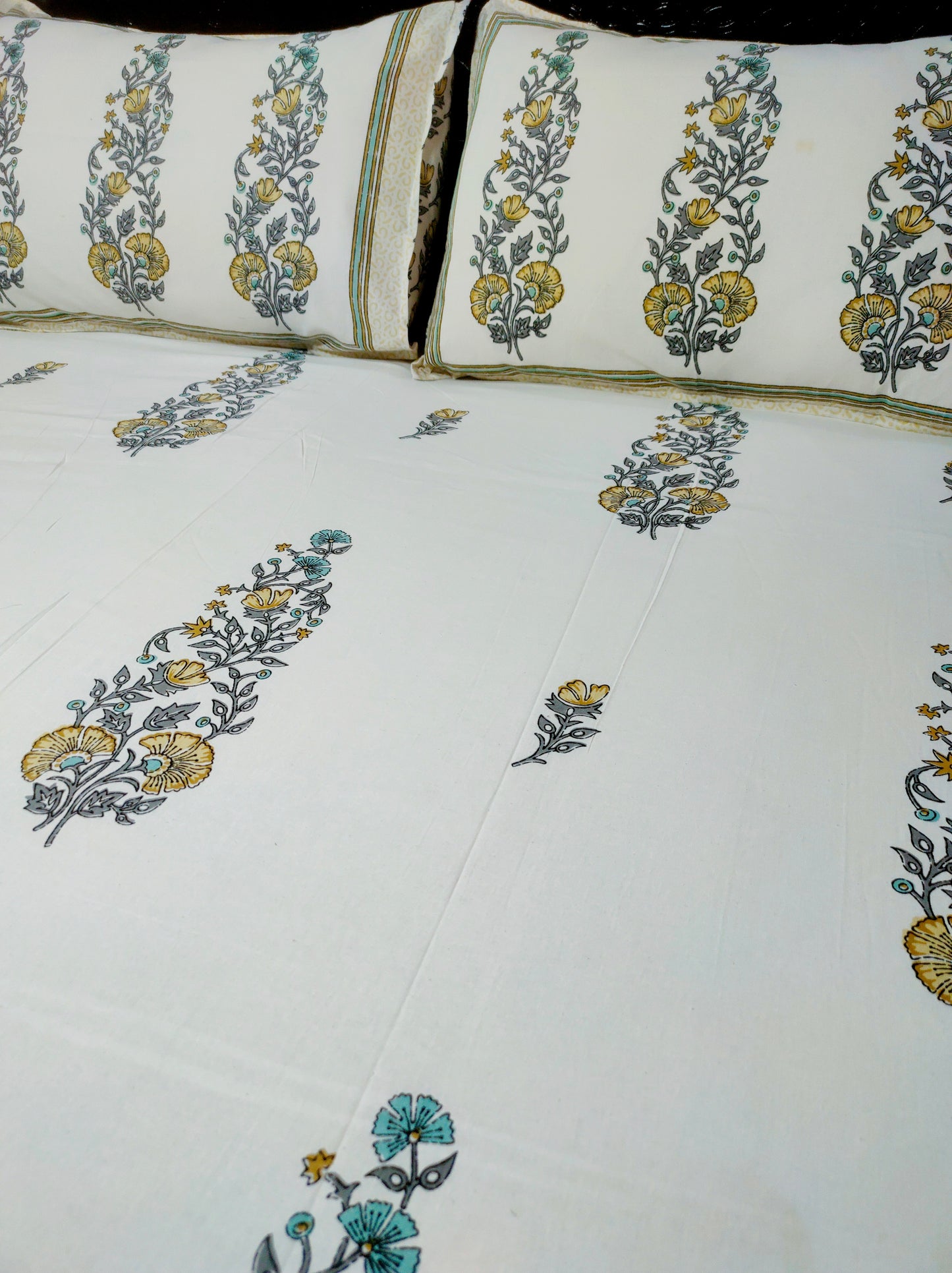 Jasmin Pure cotton Double Bedsheet King Size - Yellow Flower