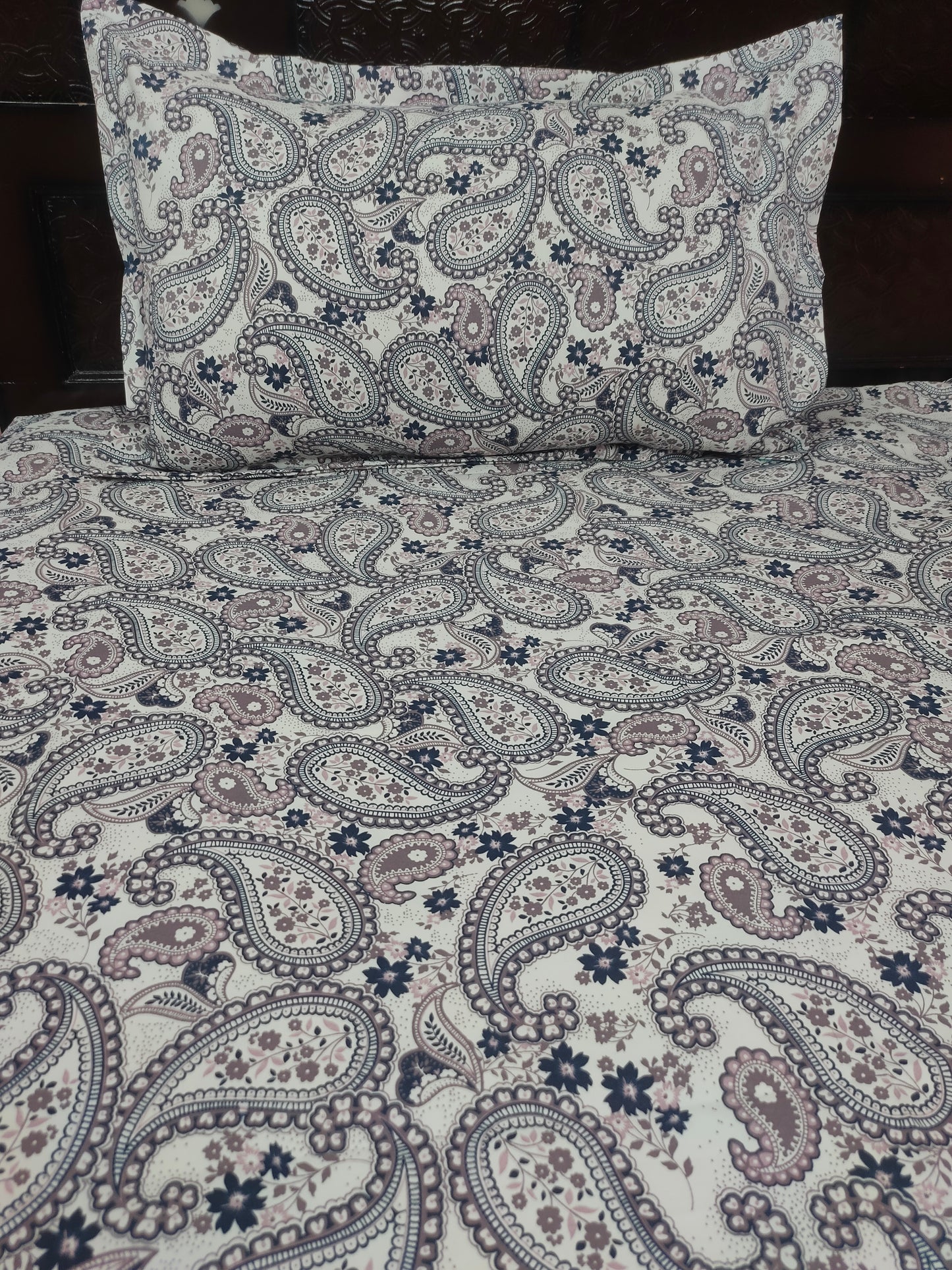 Angel Twill Cotton Paisley Print Single Bedsheet-Brown