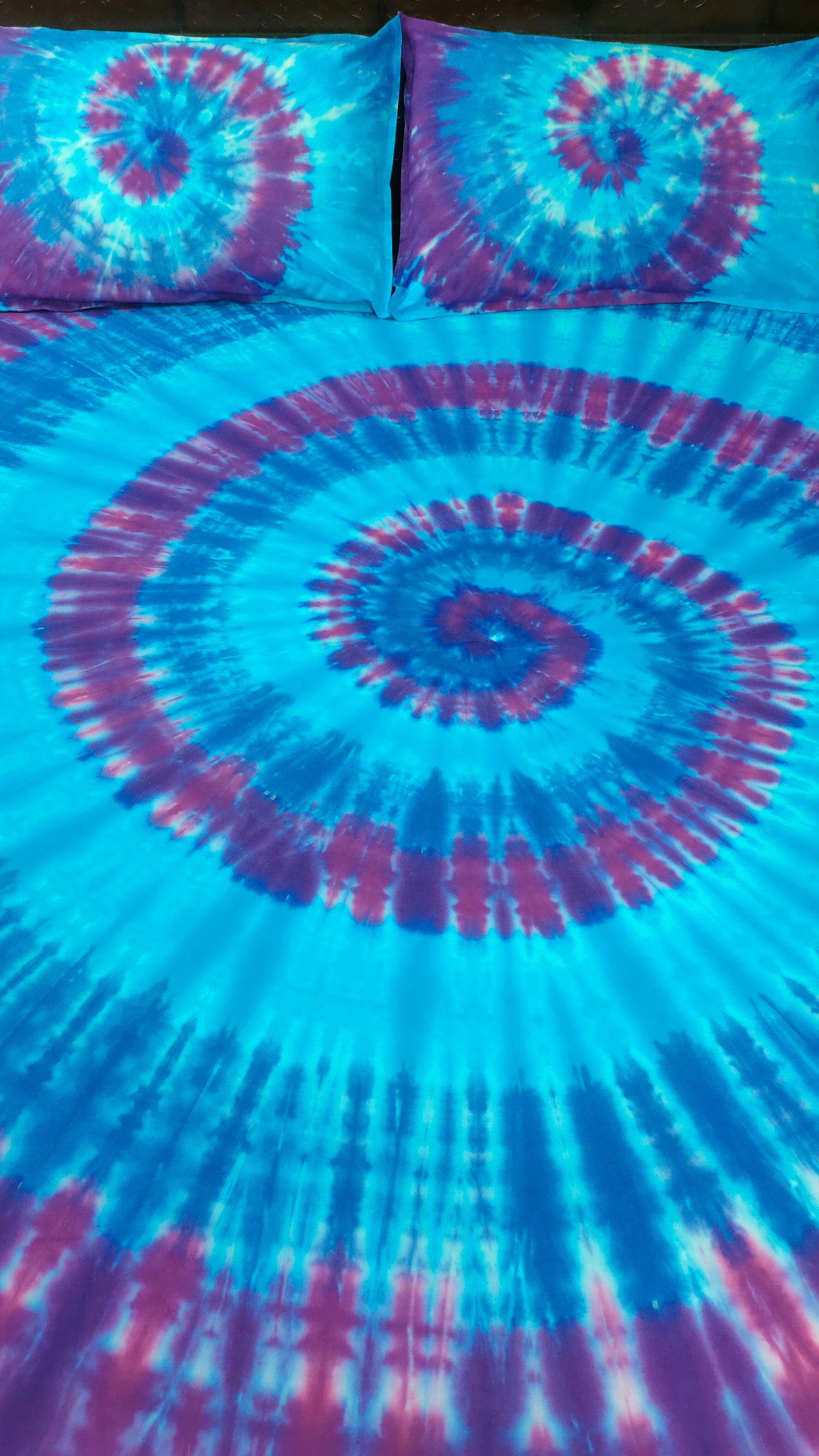 Rangrez Pure Cotton Tie and Dye Double Bedsheet- Swirl - Purple