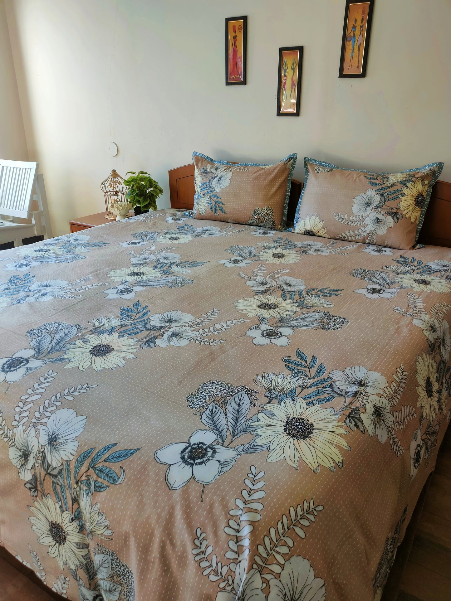 Rich Look Kantha Print Pure Cotton Double Bedsheet - Ivory