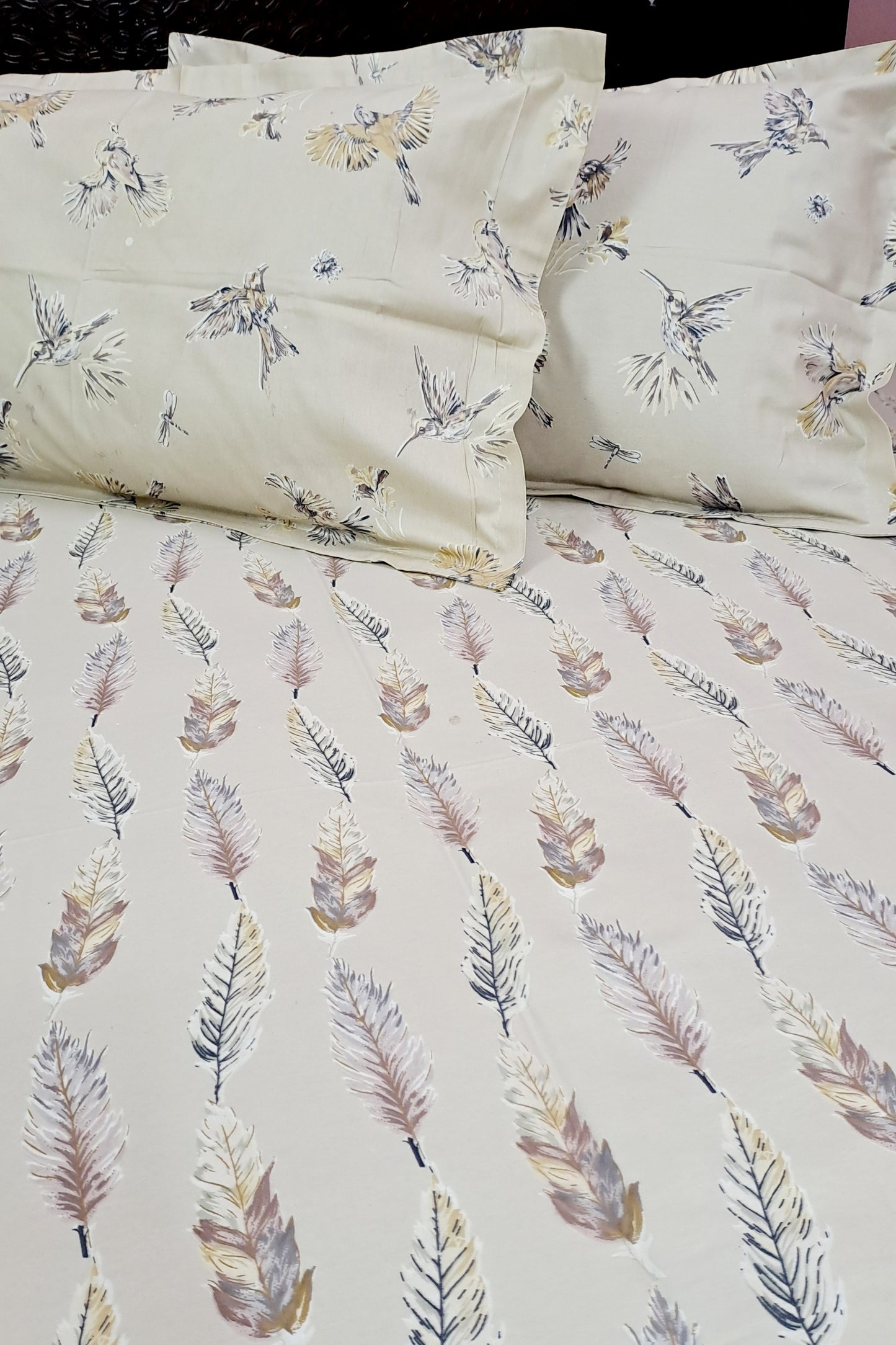 Romeo 100% Cotton Double Bedsheet King Size- Off White Feather