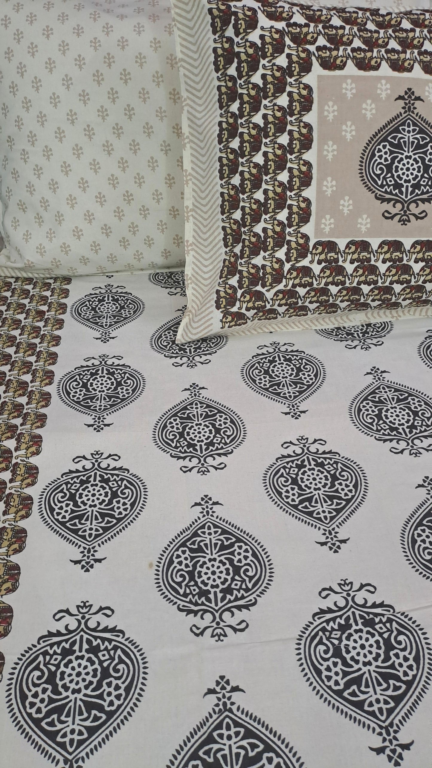 Gul Bagh Pure Cotton Double Bedsheet - Black Block