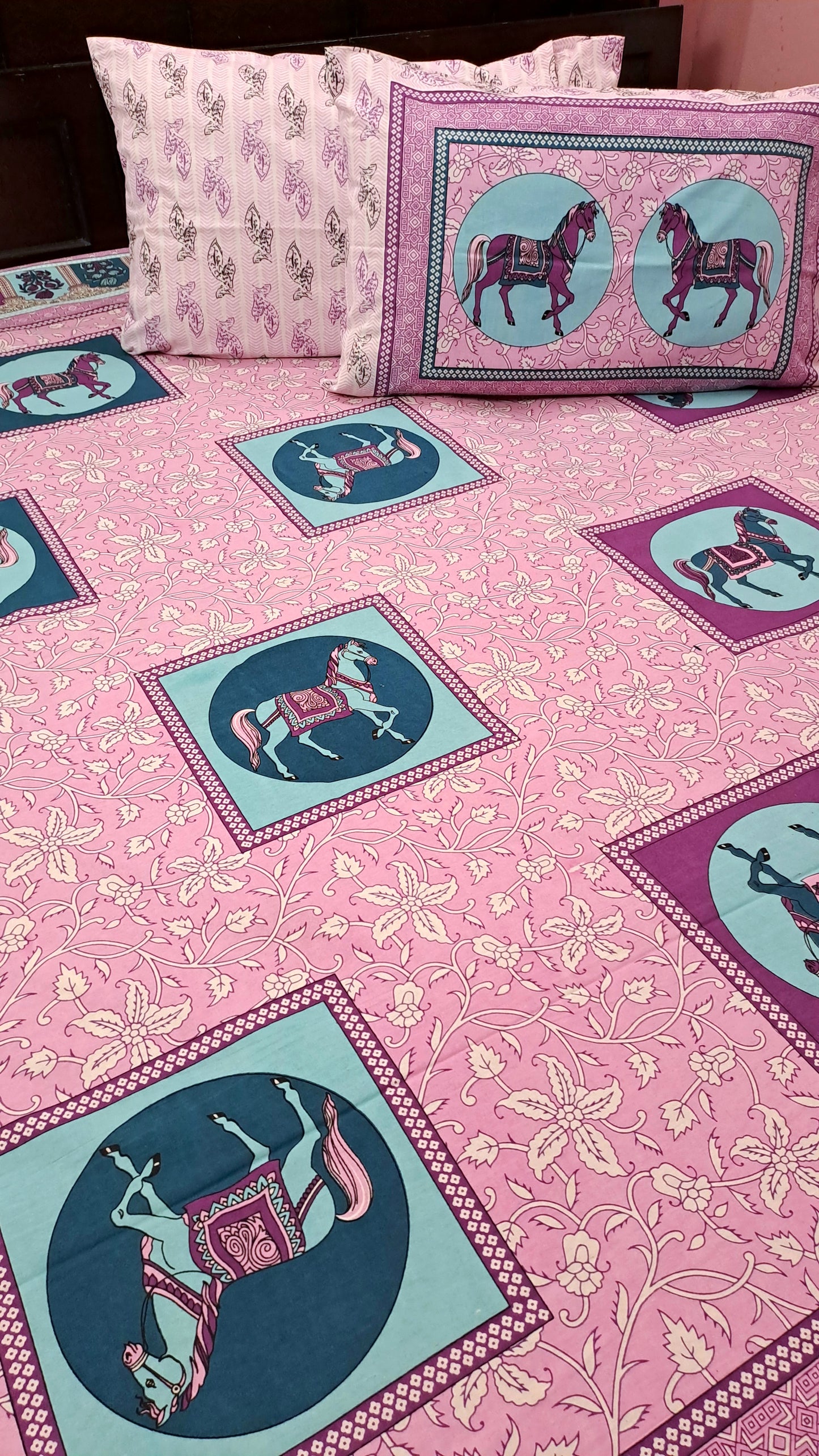 Palace Gold Horse Print Pure Cotton Double Bedsheet - Pink