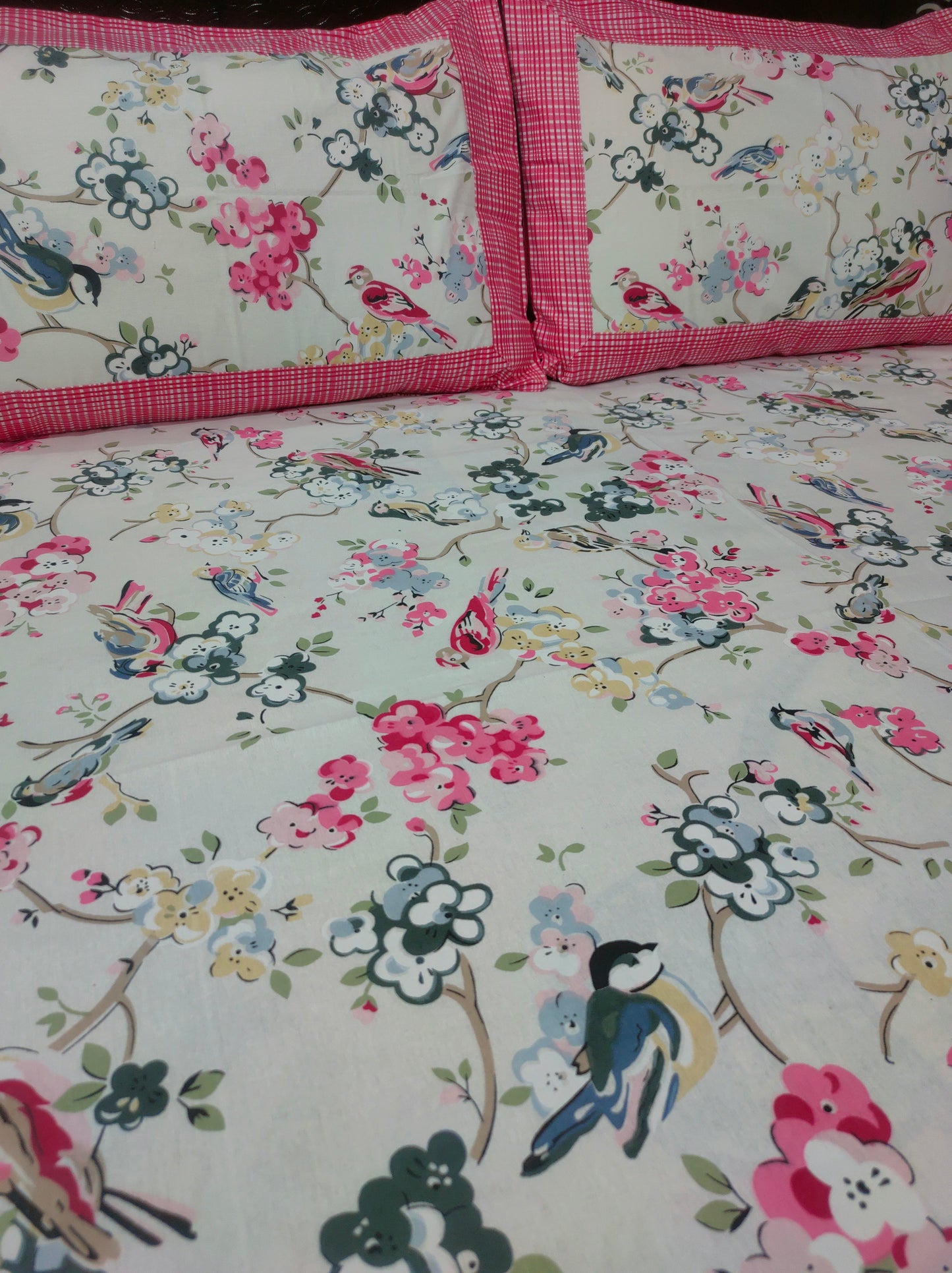 Sparrow Pure Cotton Double Bedsheet-Pink