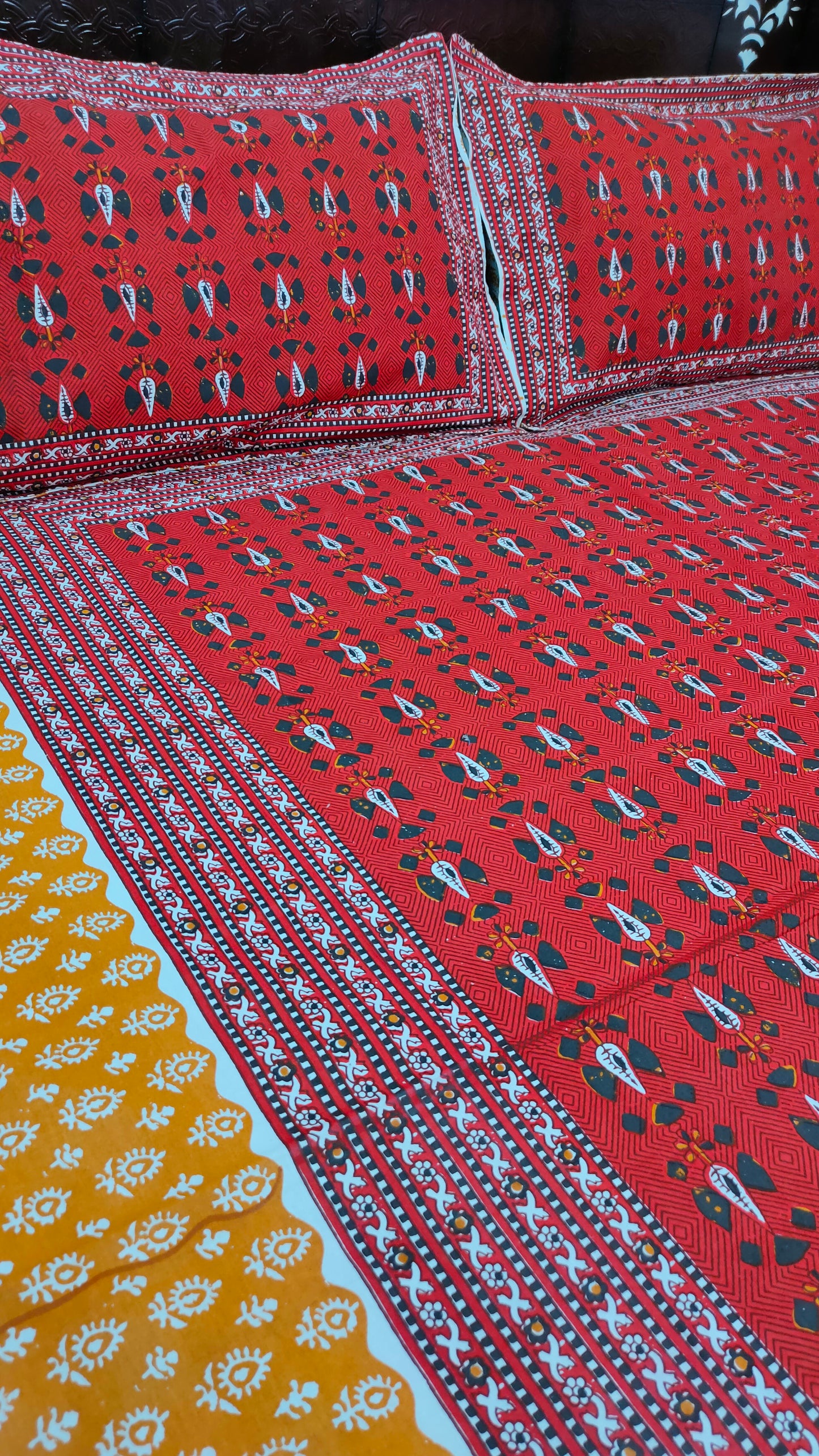 Satrangi Pure Cotton Sanganeri Print Double Bedsheet - Red Square