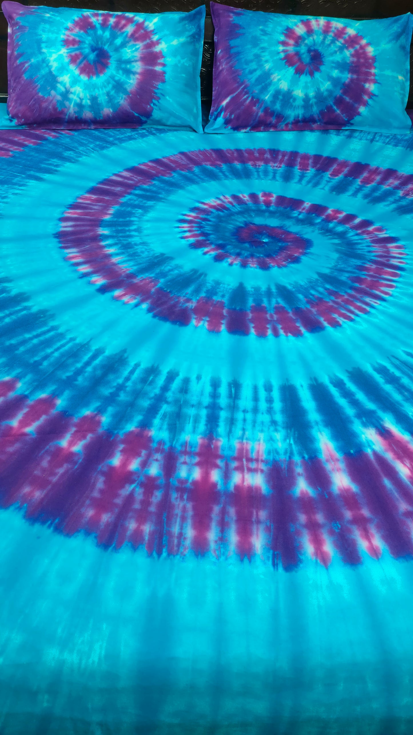 Rangrez Pure Cotton Tie and Dye Double Bedsheet- Swirl - Purple