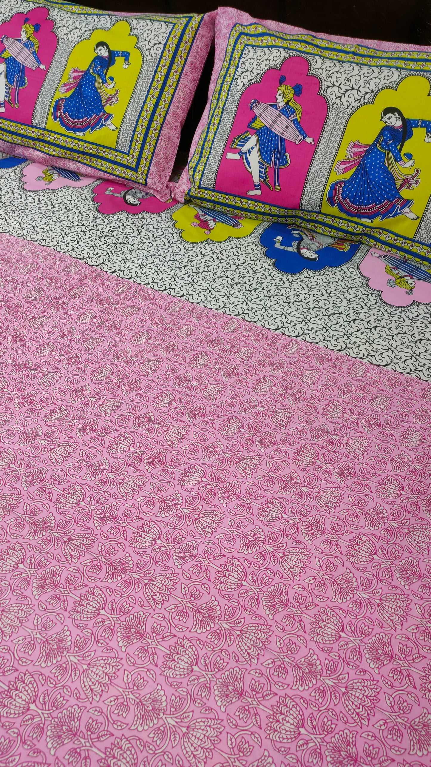 Rasiyaa Pure Cotton Double Bedsheet - Pink