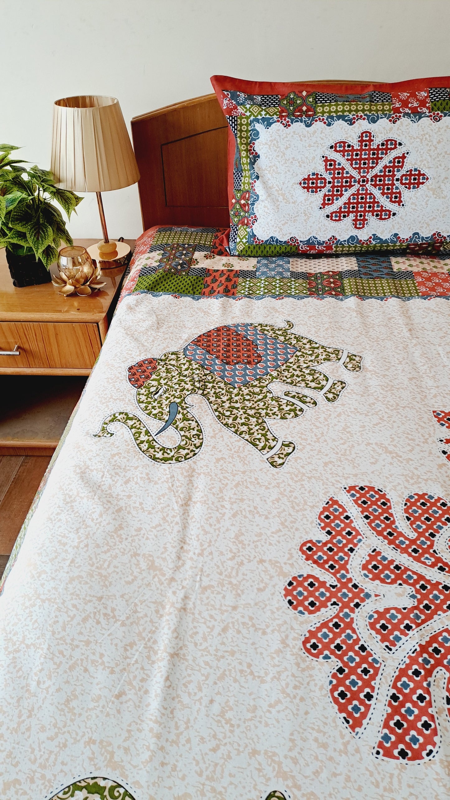 Elephant Applique Print Pure Cotton Double Bedsheet - Red