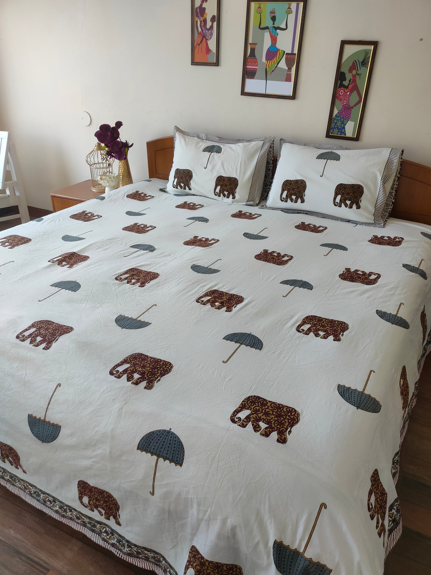 Royal Elephant Fine Cotton White Double Bedsheet